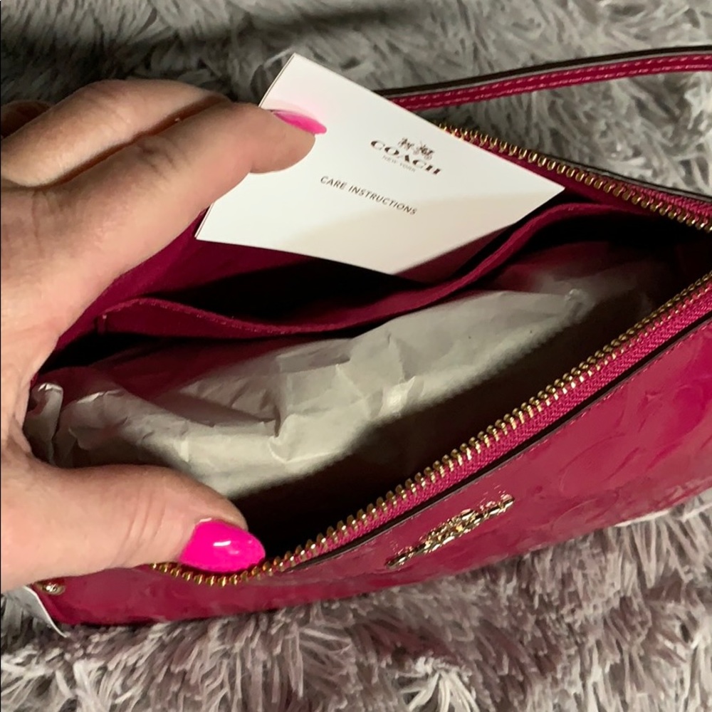NWT Cranberry Coach crossbody. - Picture 3 of 11